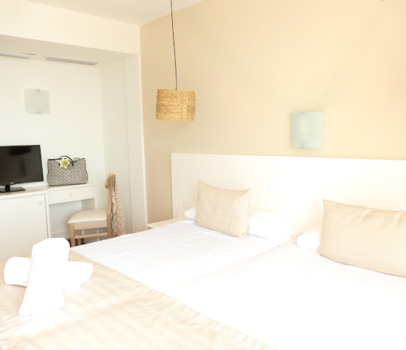 na forana hotel quadruple quadruple hotel na forana